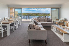 Regatta 23, Forster